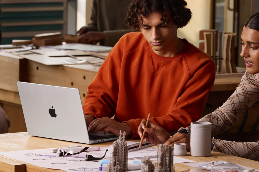 MacBook Pro s dotykovým displejem? Apple chystá největší revoluci za poslední roky