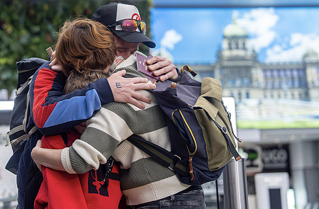 Do Prahy přiletělo asi 380 lidí z Dubaje, další repatriační let už je na cestě