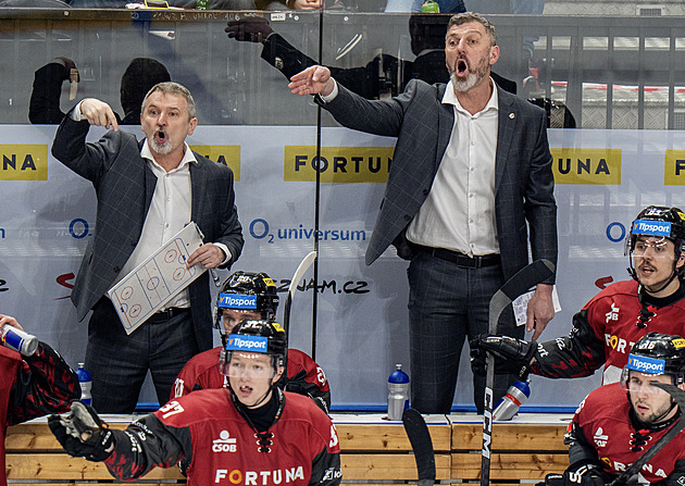 ONLINE: Spartu čekají nájezdy, Vary i Třinec získaly mečbol. Motor sérii srovnal