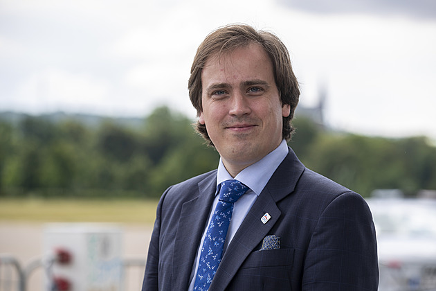 Kdo střídá Šichtařovou? Nerušil má zájem o média, popudil Halíka i arcibiskupa