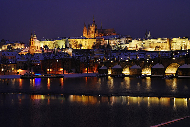 Noční život, rozlučky se svobodou. Praha boduje v žebříčku nejromantičtějších měst
