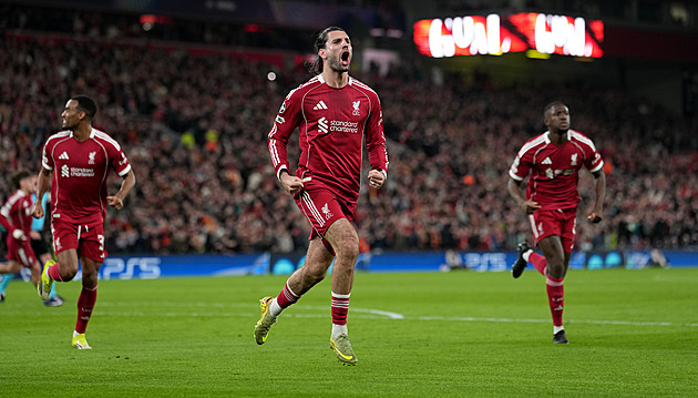 ONLINE: Liverpool i Bayern v LM zvyšují, Barcelona zničila Newcastle sedmi góly