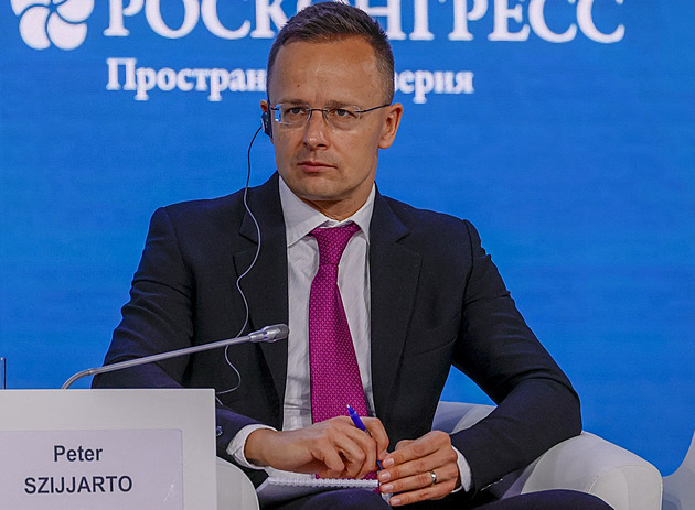 Moskva seděla na každém jednání EU. Maďarský šéfdiplomat jí podával zprávy