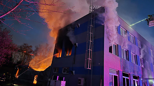 Policie zadržela podezřelé z útoku na halu v Pardubicích. Jde o cizince i Čecha