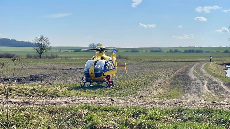 Hromadná nehoda na dálnici D1 u Benešova: Na místě zasahuje kvůli zraněnému dítěti vrtulník