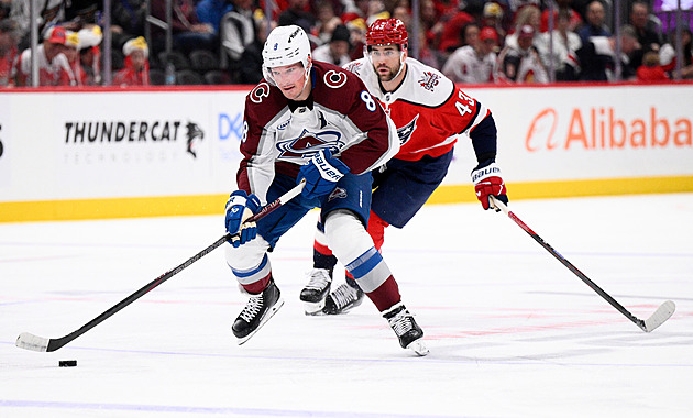 Nejtěsnější souboj v NHL: kdo získá Norris Trophy pro nejlepšího obránce?