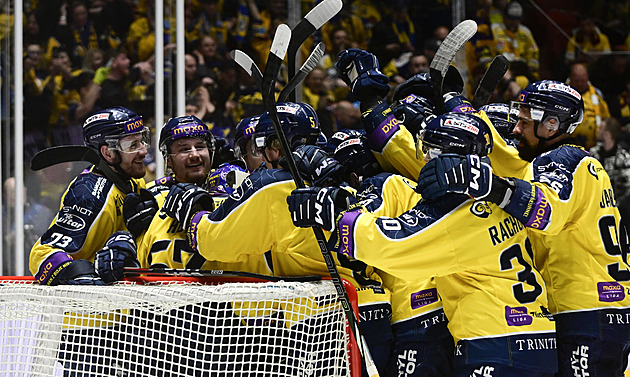 Zlínští hokejisté vyhráli v Jihlavě a jsou jediný krok od baráže o extraligu