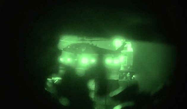 „Opusťte strojovnu.“ Američané ukázali zajetí íránské lodi, příměří se otřásá