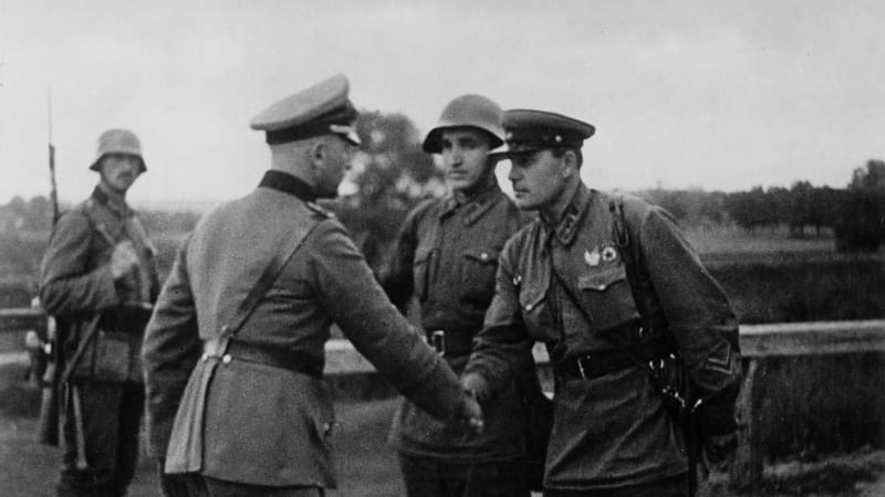 Putin se řídí i Hitlerem, je větší hrozbou, varuje expert. Připomněl pakt Kremlu s Třetí říší