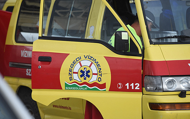 Bezprecedentní zákrok. Maďarský lékař operoval pobodaného muže přímo na ulici