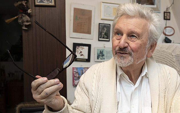 Jan Cimický si léta pěstoval dokonalou image. Slavný psychiatr podal ruku zlu