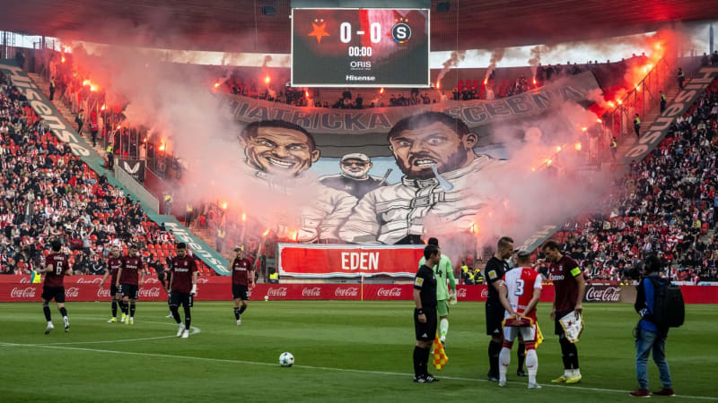 Tresty za derby padnou brzy, uvedla disciplinární komise. Vyšetřování se nevyhne ani Sparta