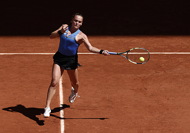 Roland Garros ONLINE: Menšík ve druhém kole vede, Bejlek nestačila na Šwiatekovou
