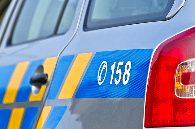 Policejní manévry ve Strakonicích. Hledají muže se zbraní