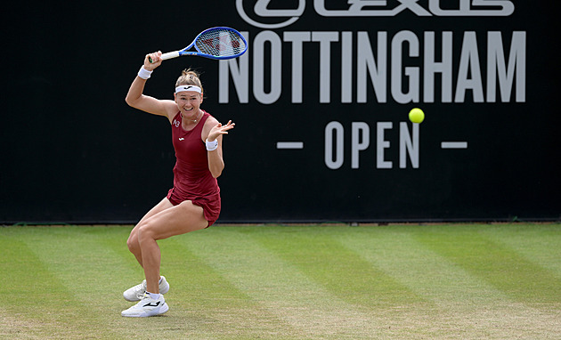 Bouzková si zahraje o titul v Nottinghamu. V českém semifinále vyřadila Plíškovou
