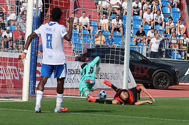 Baník - Slavia 0:4, pohodová výhra, gólem a dvěma asistencemi ji dirigoval Sadílek